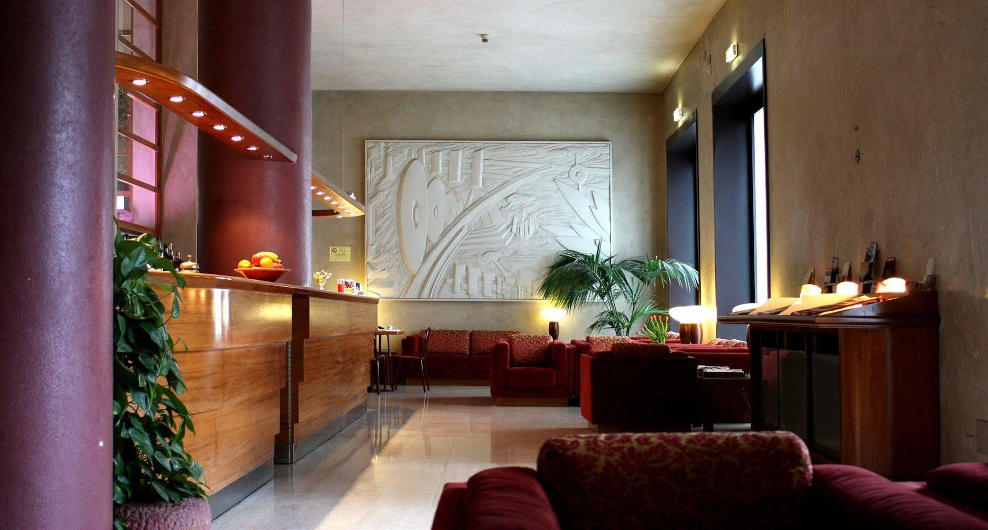 Hotel Nuova Гросето Екстериор снимка